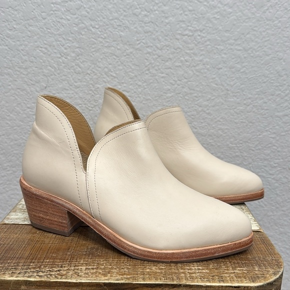 Nisolo Mia Everyday Leather Ankle Bootie Bone Size 7 - Picture 2 of 6